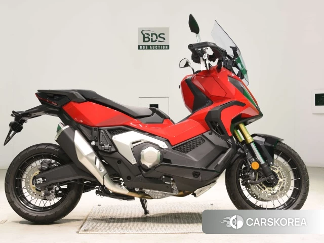 Проданный Honda X-ADV 750 2023 из Японии