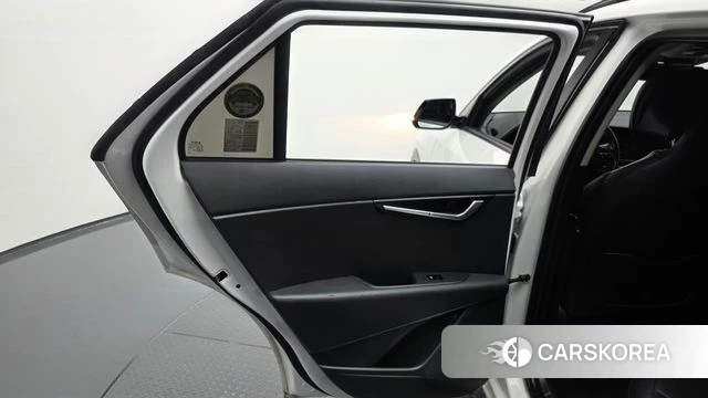 Kia Di Ol Nu Niro id 4854947 из Кореи 17