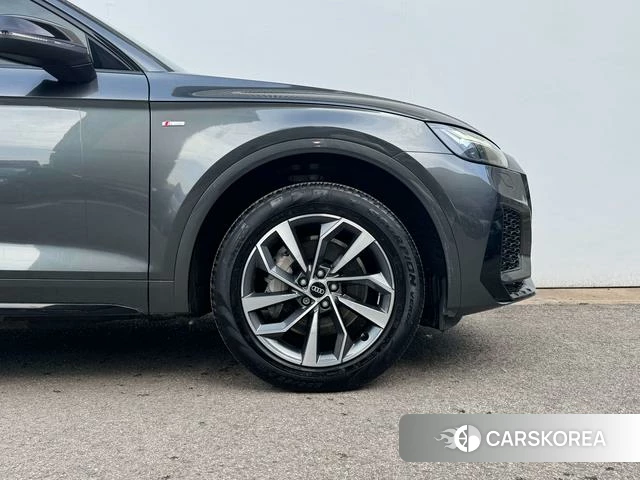 Audi Q5L id 4275391 из Китая 17