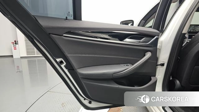 BMW 5 Series (G30) id 4596217 из Кореи 17