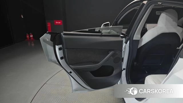 Tesla Model Y id 4549212 из Кореи 17