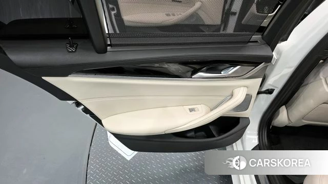 BMW 5 Series (G30) id 4360575 из Кореи 17