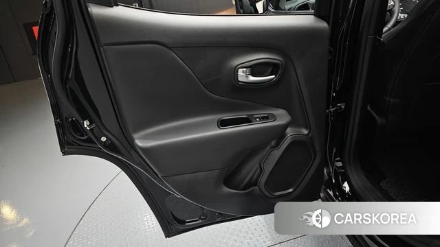 Jeep Renegade id 4457162 из Кореи 17