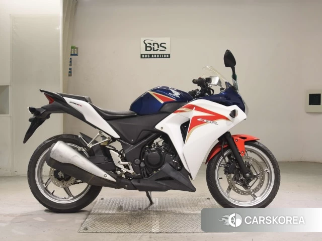 Проданный Honda CBR250R id 4105748 из Японии