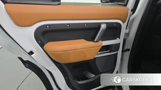 Land Rover Defender (L663) id 4590601 из Кореи 17