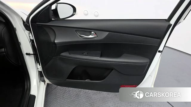 Kia Come New K3 id 4324829 из Кореи 17