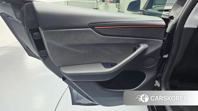 Tesla Model Y id 4301949 из Кореи 17