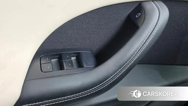 Tesla Model X id 4773968 из Кореи 17