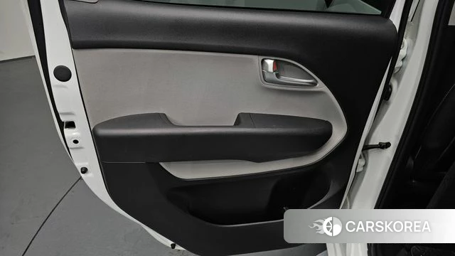 Kia The New Kia Ray EV id 4623185 из Кореи 17