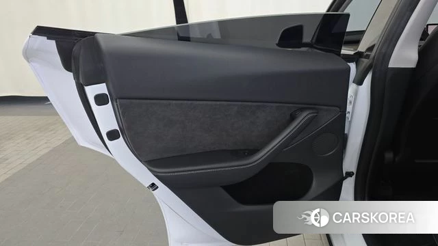 Tesla Model Y id 4735101 из Кореи 17
