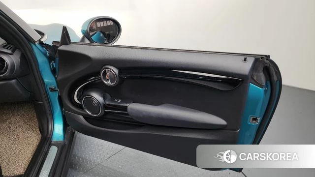 Mini Cooper S Convertible id 4203808 из Кореи 17