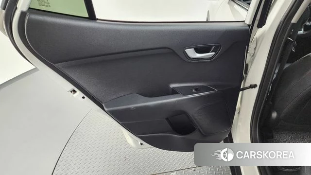 Kia Stonic id 4596116 из Кореи 17