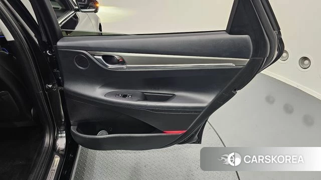 Hyundai The New Grandeur IG Hybrid id 4501190 из Кореи 17