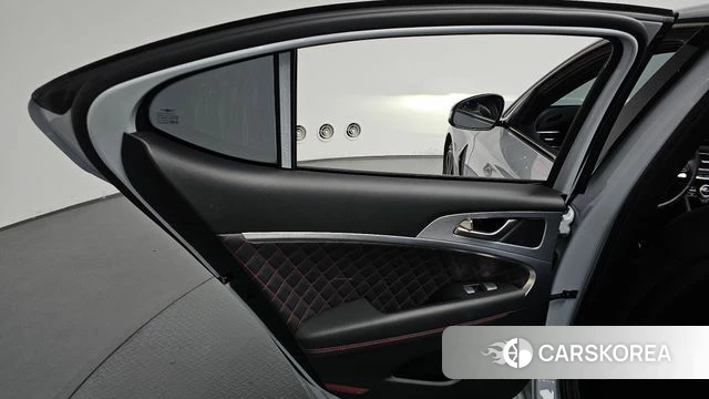 Genesis G70 id 4482430 из Кореи 17