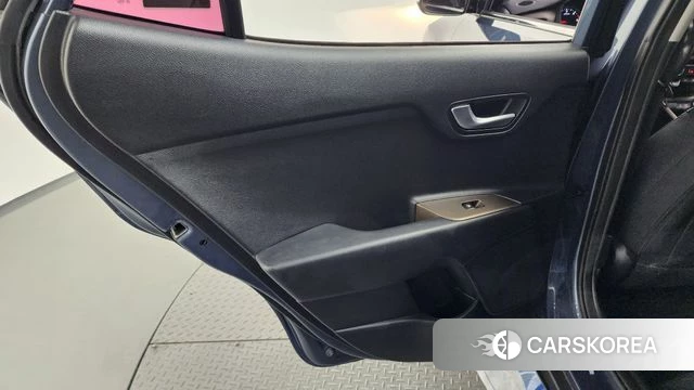 Kia Stonic id 4781153 из Кореи 17