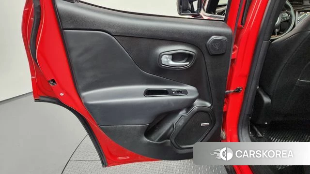 Jeep Renegade id 4244835 из Кореи 17