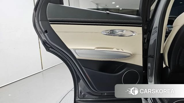 Genesis GV70 id 4666342 из Кореи 17