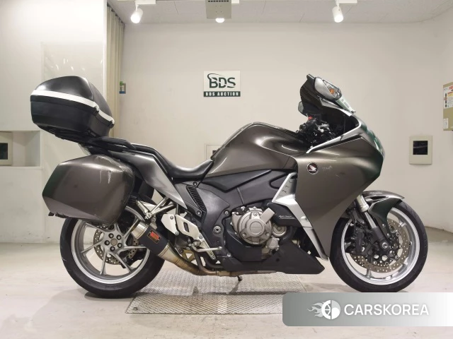 Проданный Honda VFR1200F DCT 2012 из Японии
