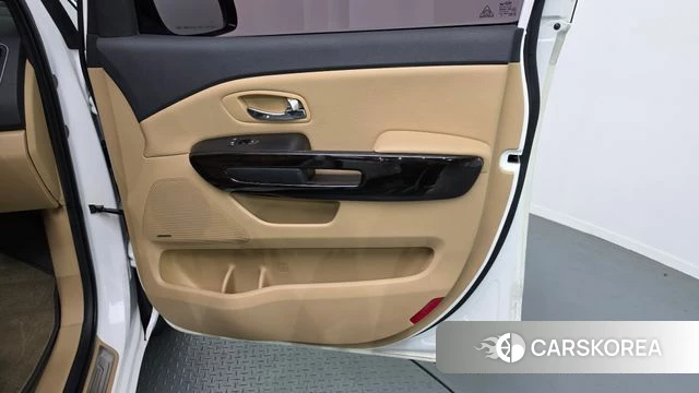 Kia The New Carnival id 4755072 из Кореи 17