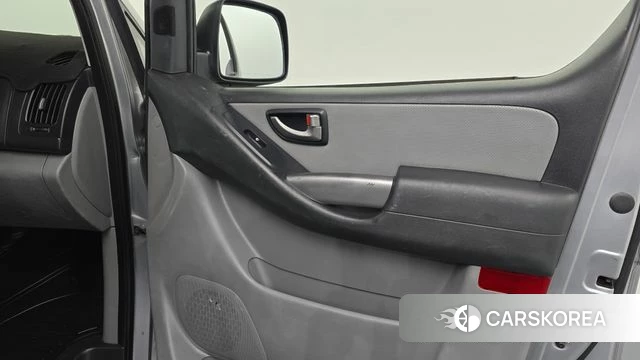 Hyundai The New Grand Starex id 4689546 из Кореи 17