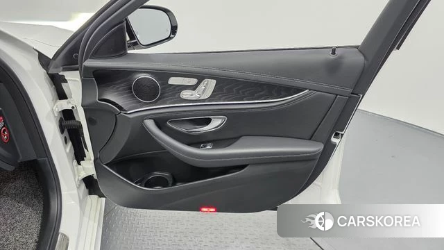 Mercedes-Benz E-Class W213 id 4716772 из Кореи 17