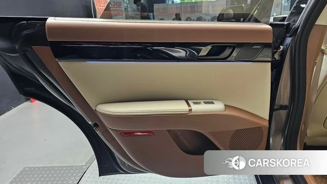 Hyundai Grandeur (GN7) id 4428226 из Кореи 17