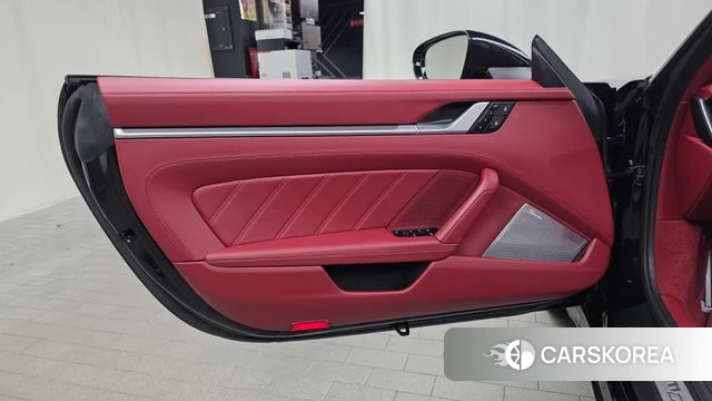 Porsche 911(992) id 4894632 из Кореи 17