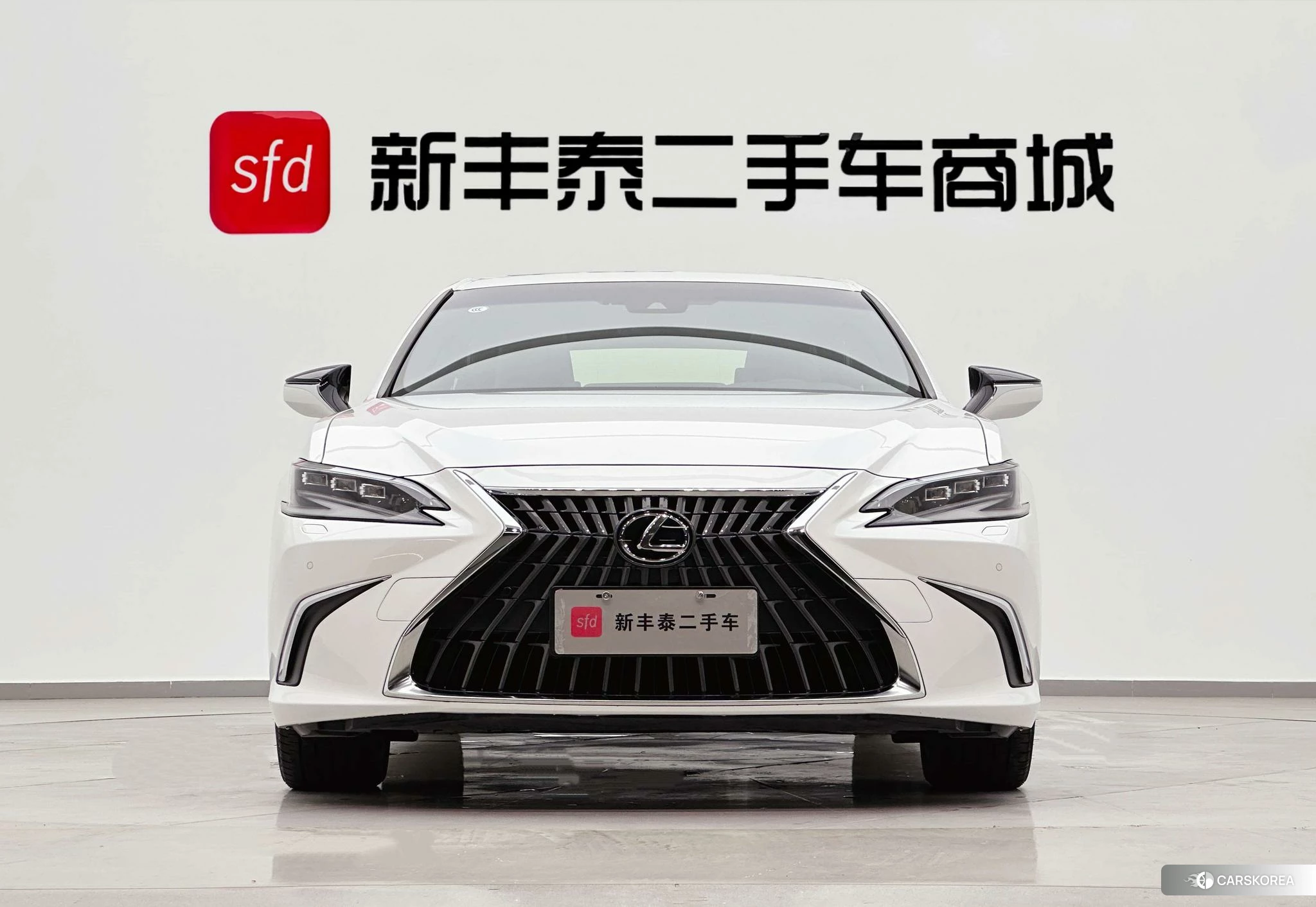 Lexus ES id 4473397 из Китая 17