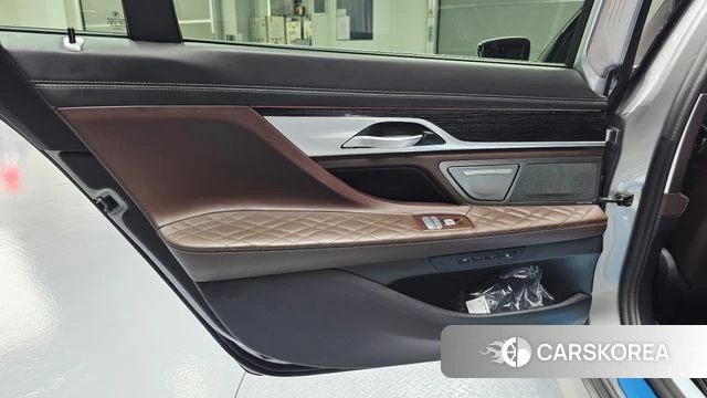 BMW 7 Series (G11) id 4303924 из Кореи 17