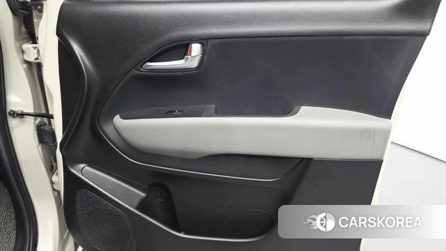 Kia The New Kia Ray id 4792877 из Кореи 17