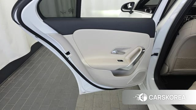 Mercedes-Benz A-Class W177 id 4400784 из Кореи 17