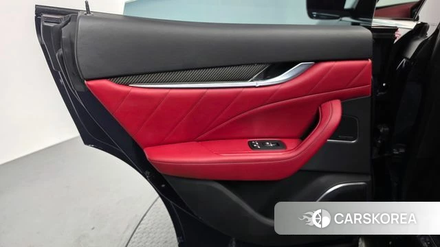 Maserati Levante id 4882324 из Кореи 17