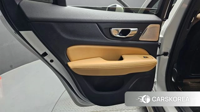 Volvo V60 Cross-Country 2nd Generation id 4249982 из Кореи 17