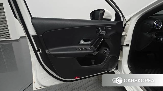 Mercedes-Benz A-Class W177 id 4402850 из Кореи 17