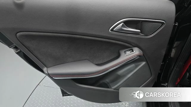 Mercedes-Benz A-Class W176 id 4536820 из Кореи 17