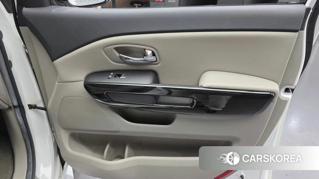 Kia The New Carnival id 4557961 из Кореи 17