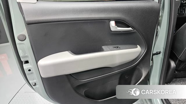 Kia The New Kia Ray id 4695704 из Кореи 17