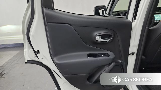 Jeep Renegade id 4524021 из Кореи 17