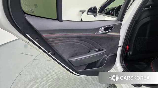 Kia Stinger Meister id 4489604 из Кореи 17