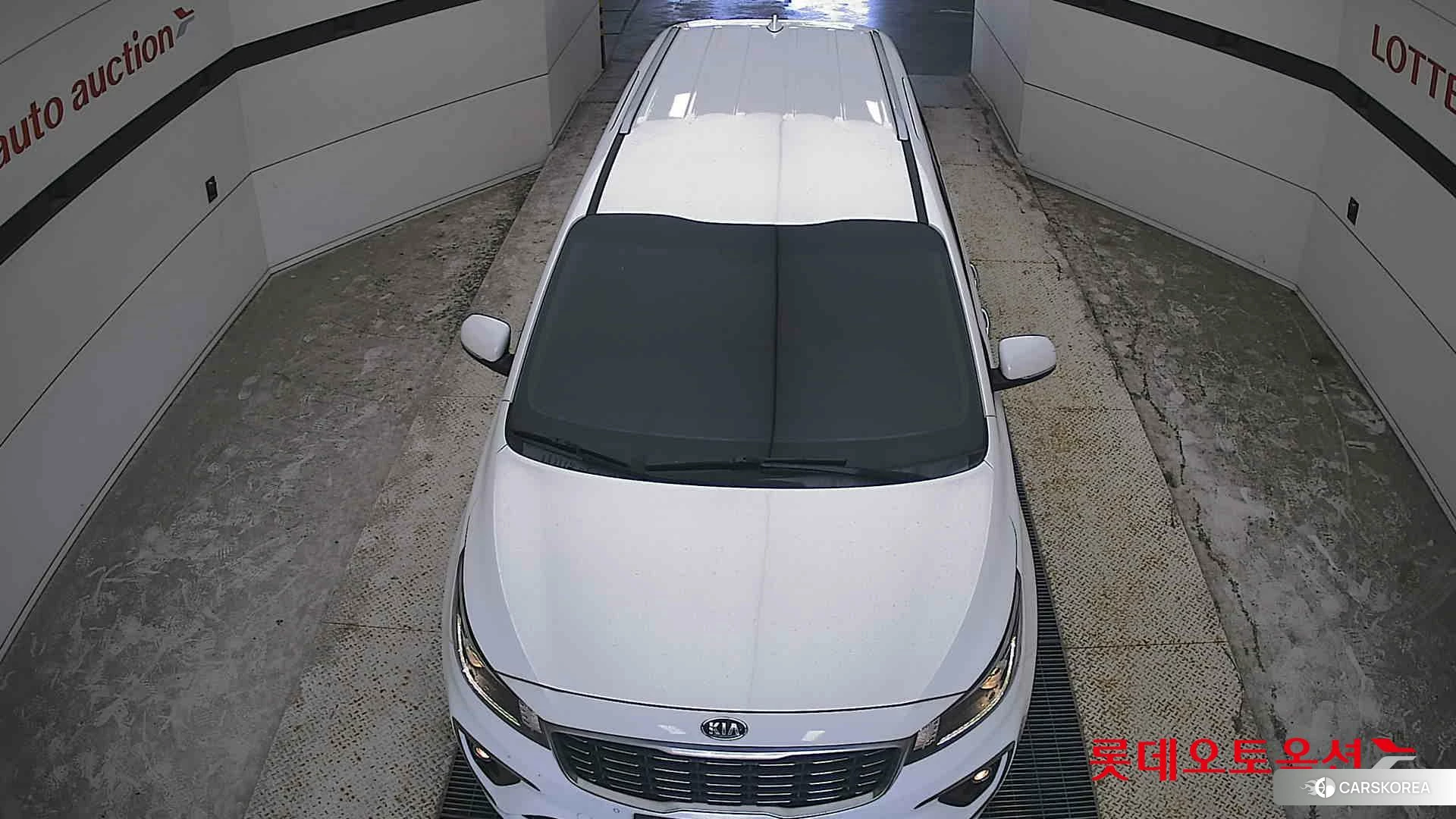 Kia Carnival id 4679356 из Кореи 17