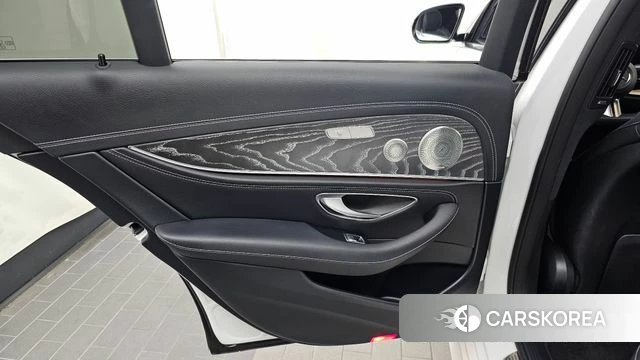 Mercedes-Benz E-Class W213 id 4872328 из Кореи 17