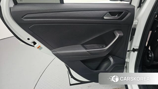 Volkswagen T-Roc id 4855389 из Кореи 17