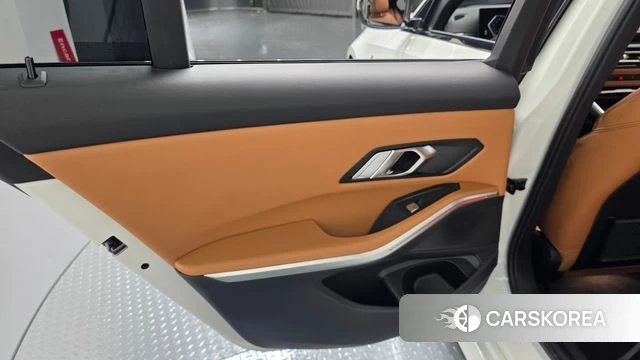 BMW 3 Series (G20) id 4308937 из Кореи 17