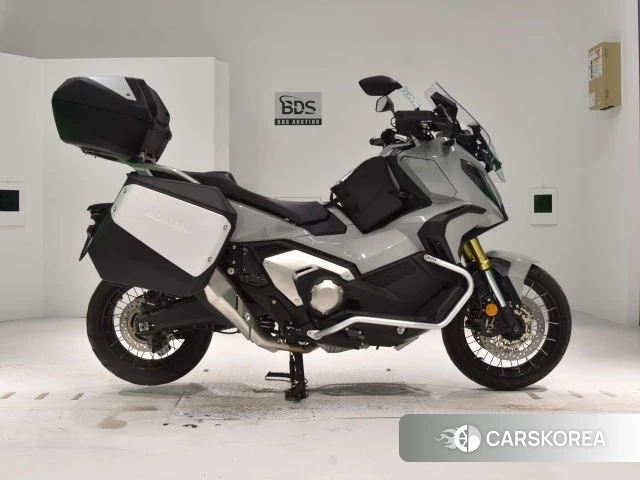 Проданный Honda X-ADV 750 2021 из Японии