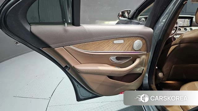 Mercedes-Benz E-Class W213 id 4363447 из Кореи 17
