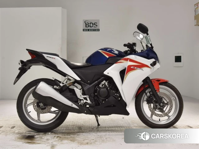 Проданный Honda CBR250R 2011 из Японии, фото 2