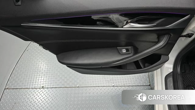 BMW 5 Series (G30) id 4708279 из Кореи 17