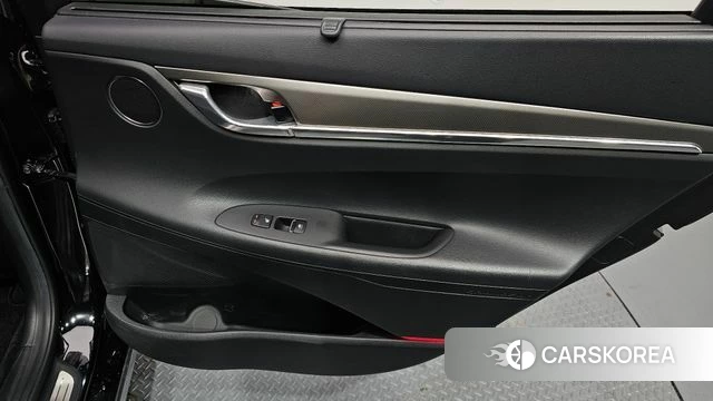 Hyundai The New Grandeur IG Hybrid id 4355143 из Кореи 17