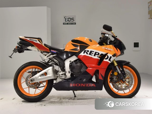 Проданный Honda CBR600RR 2015 из Японии