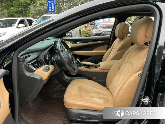 Buick Lacrosse id 4234843 из Китая 17